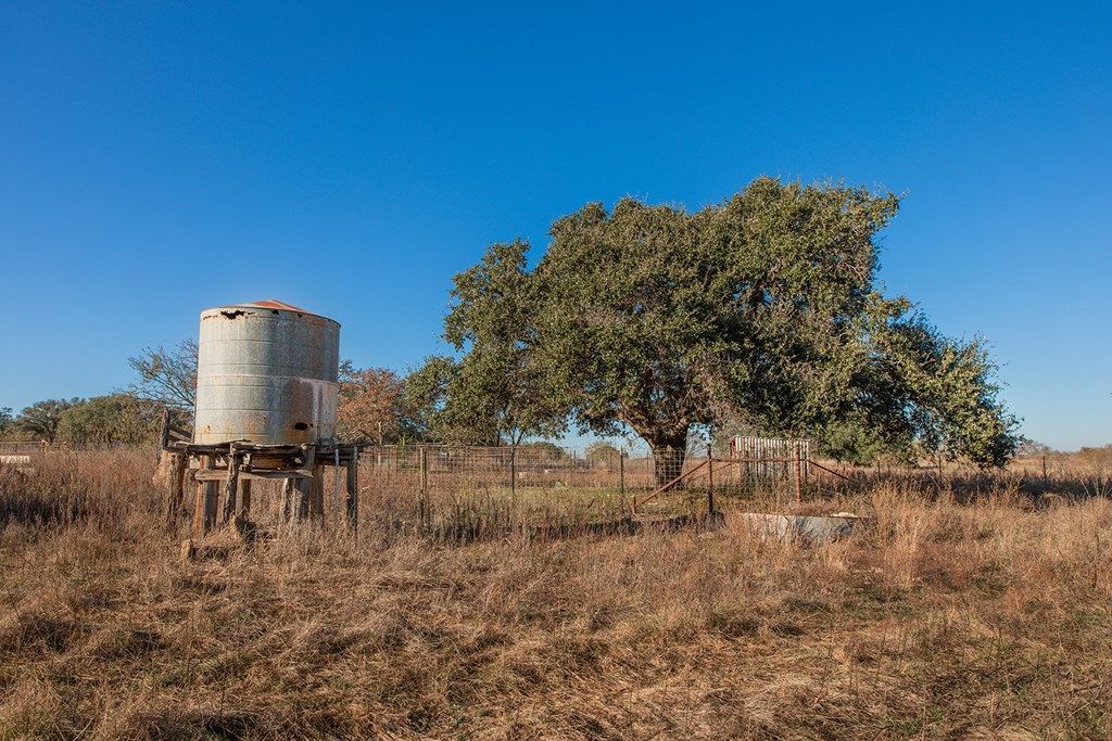 Image 36 of property listing at 8536 W FM 1222, Mason, TX 76856