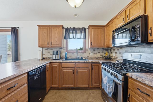 12706 Crystal Creek Parkway, Fort Wayne, IN 46845