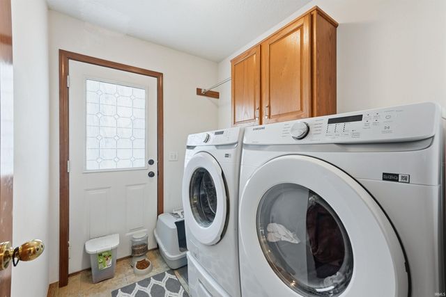 12706 Crystal Creek Parkway, Fort Wayne, IN 46845