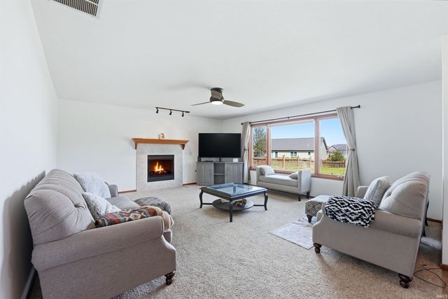 12706 Crystal Creek Parkway, Fort Wayne, IN 46845