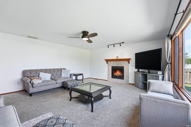 12706 Crystal Creek Parkway, Fort Wayne, IN 46845