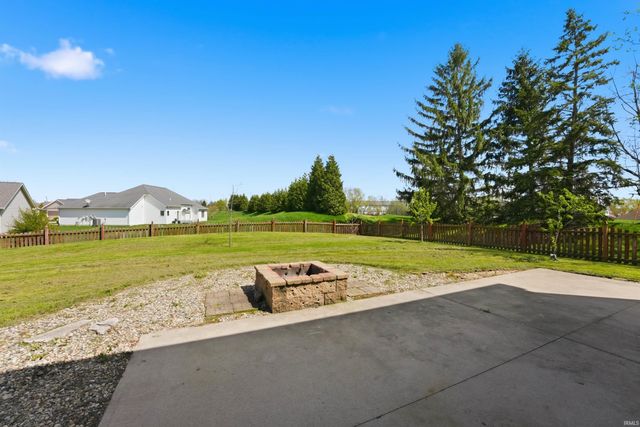 12706 Crystal Creek Parkway, Fort Wayne, IN 46845
