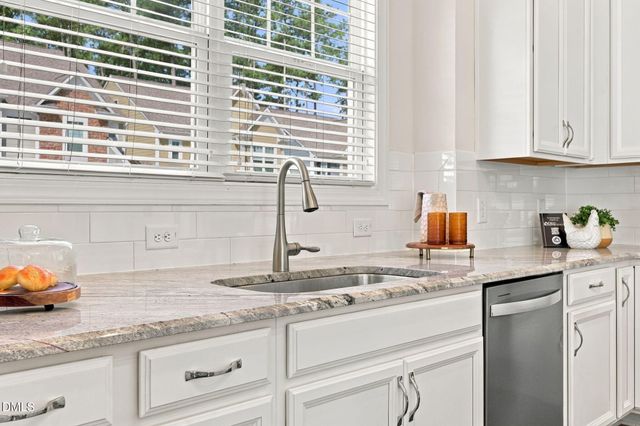 419 Hopwood Way, Apex, NC 27523