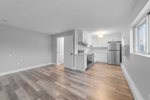 181 School St 10, Waltham, MA 02451