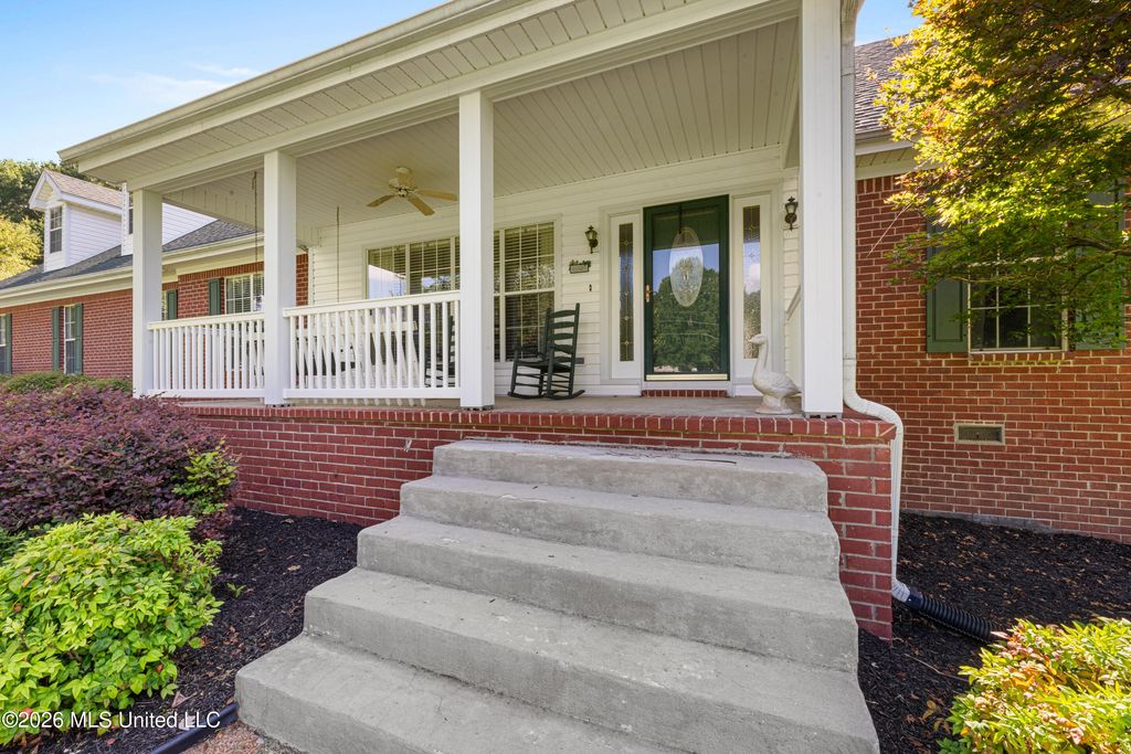 127 W Sweetwater Road, Byhalia, MS 38611 — photo 4