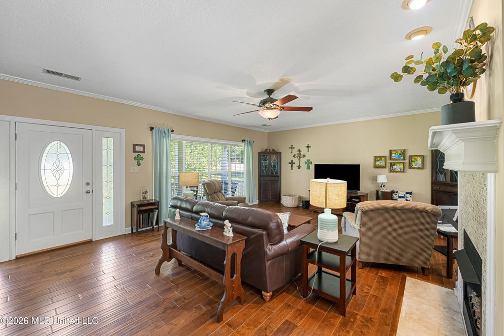 127 W Sweetwater Road, Byhalia, MS 38611 — photo 5