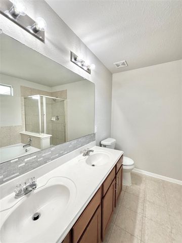8018 Clover Leaf Drive, Rosenberg, TX 77469
