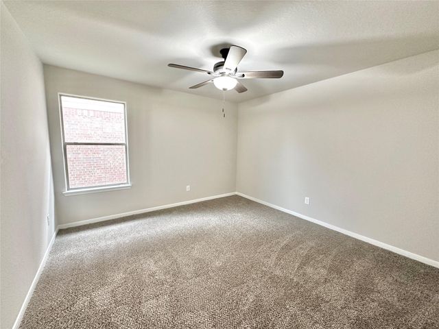 8018 Clover Leaf Drive, Rosenberg, TX 77469