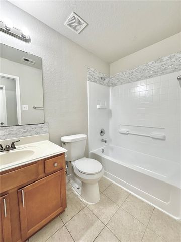 8018 Clover Leaf Drive, Rosenberg, TX 77469
