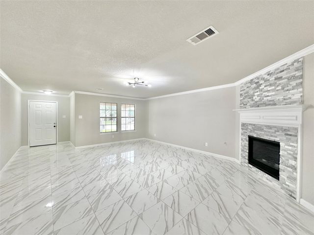 8018 Clover Leaf Drive, Rosenberg, TX 77469