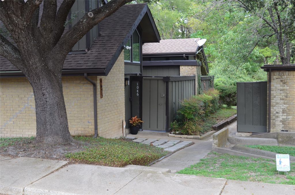 4623 Country Creek Drive 1046, Dallas, TX 75236 — exterior
