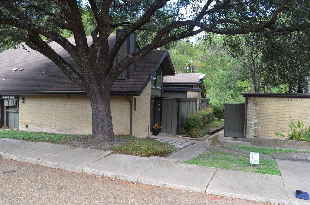 4623 Country Creek Drive 1046, Dallas, TX 75236 — photo 2