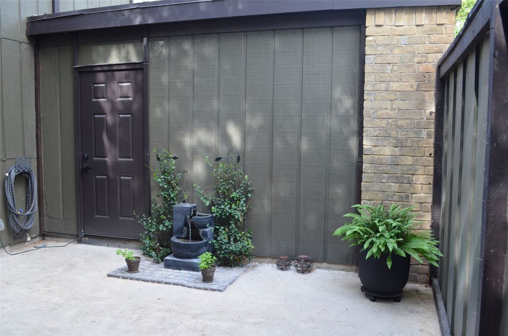4623 Country Creek Drive 1046, Dallas, TX 75236 — photo 3