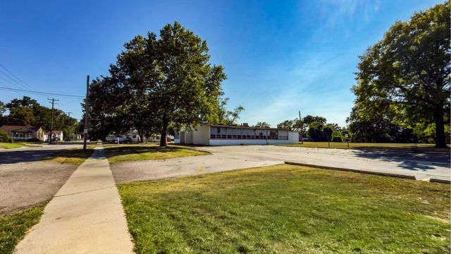 22021 MEMPHIS Avenue, Warren, MI 48091