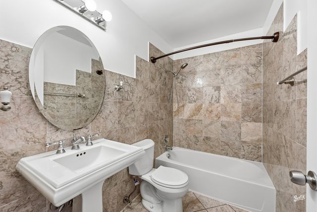 2215 Nichols Road 21F, Arlington Heights, IL 60004