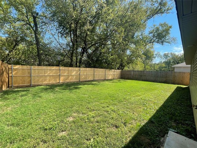 831 Highgarden Circle, Noble, OK 73068