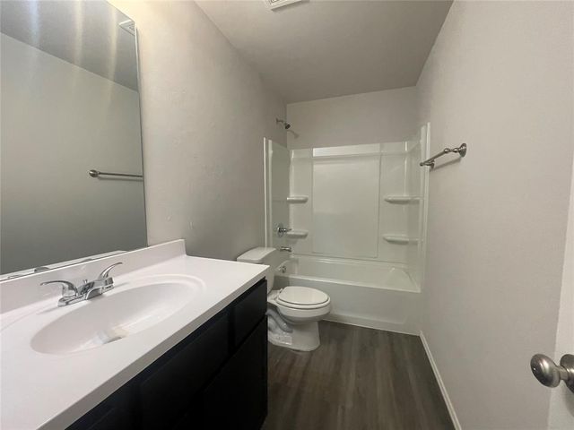 831 Highgarden Circle, Noble, OK 73068