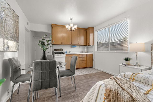 21873 Hermosa Avenue, Cupertino, CA 95014
