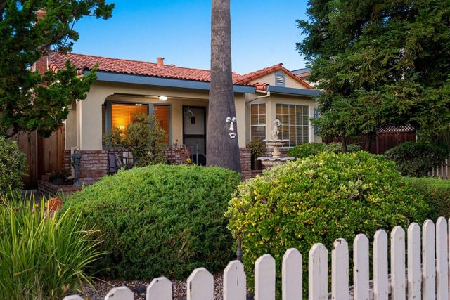 21873 Hermosa Avenue, Cupertino, CA 95014