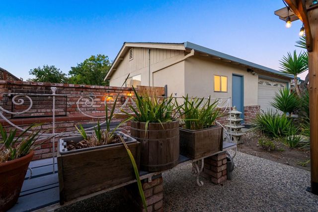 21873 Hermosa Avenue, Cupertino, CA 95014