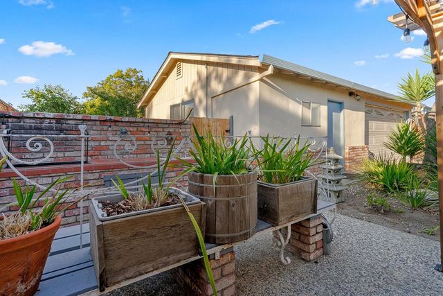 21873 Hermosa Avenue, Cupertino, CA 95014
