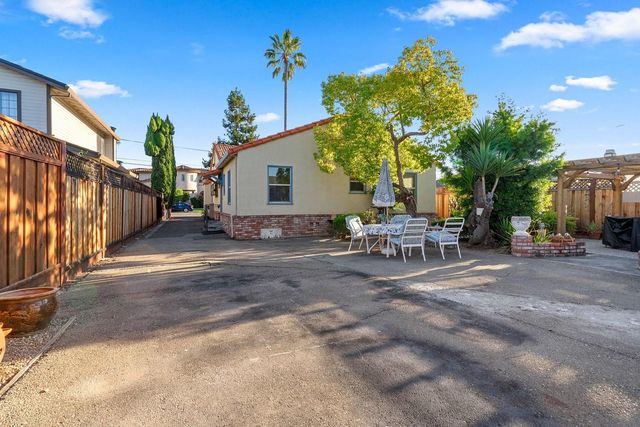 21873 Hermosa Avenue, Cupertino, CA 95014