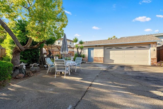 21873 Hermosa Avenue, Cupertino, CA 95014
