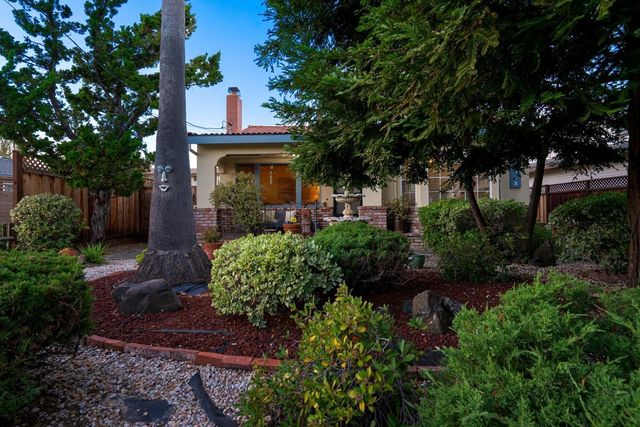 21873 Hermosa Avenue, Cupertino, CA 95014