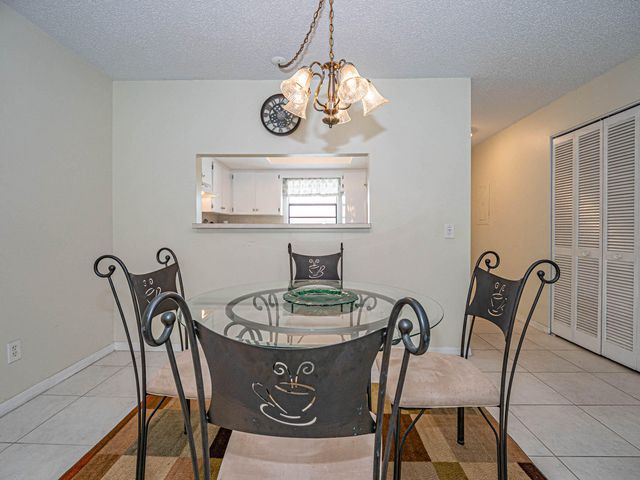 400 18th Street F7, Vero Beach, FL 32960