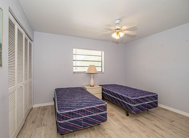 400 18th Street F7, Vero Beach, FL 32960