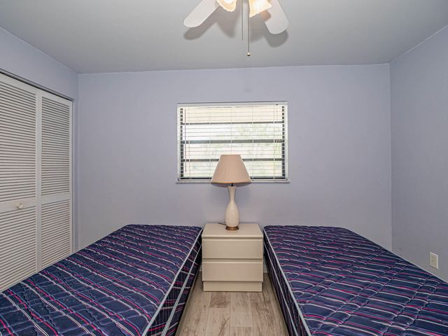 400 18th Street F7, Vero Beach, FL 32960