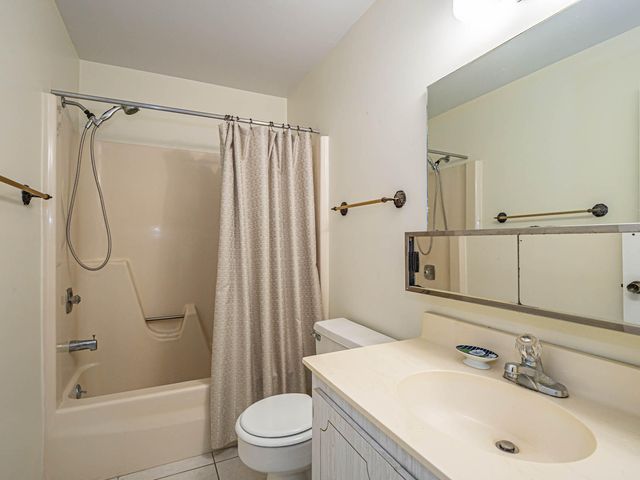 400 18th Street F7, Vero Beach, FL 32960