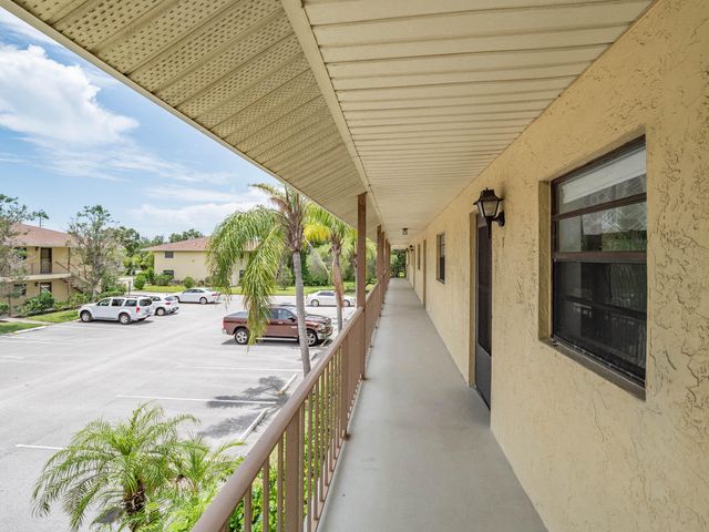 400 18th Street F7, Vero Beach, FL 32960