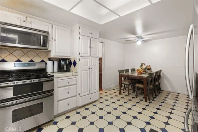 14182 Gayhead Rd, Apple Valley, CA 92307