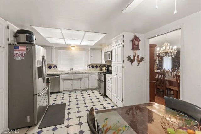 14182 Gayhead Rd, Apple Valley, CA 92307