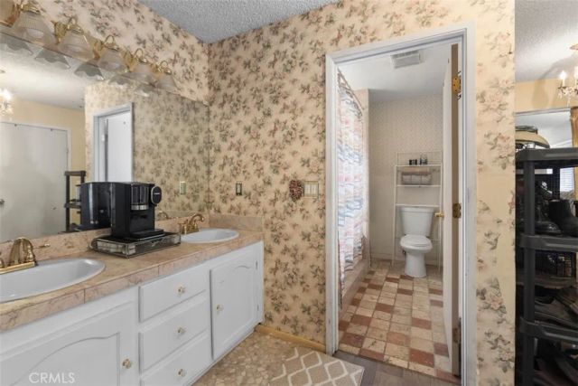 14182 Gayhead Rd, Apple Valley, CA 92307