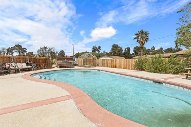 14182 Gayhead Rd, Apple Valley, CA 92307