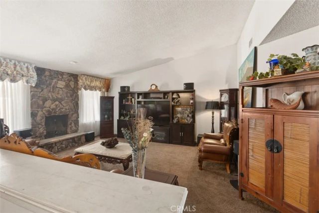 14182 Gayhead Rd, Apple Valley, CA 92307