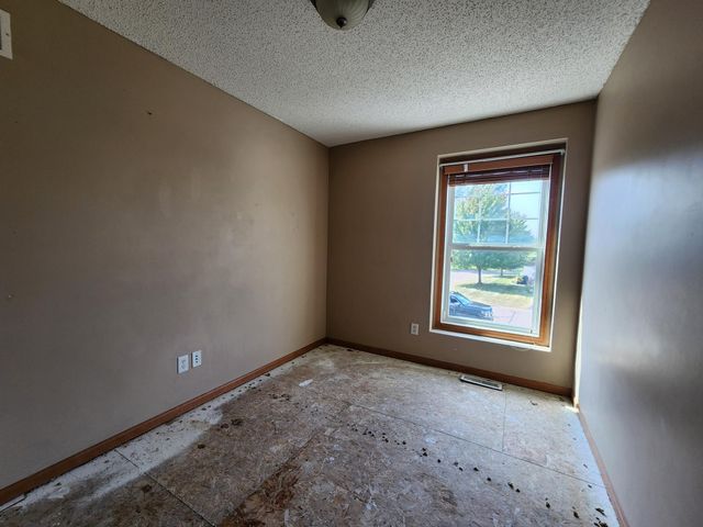 5010 149th Street N 4, Hugo, MN 55038