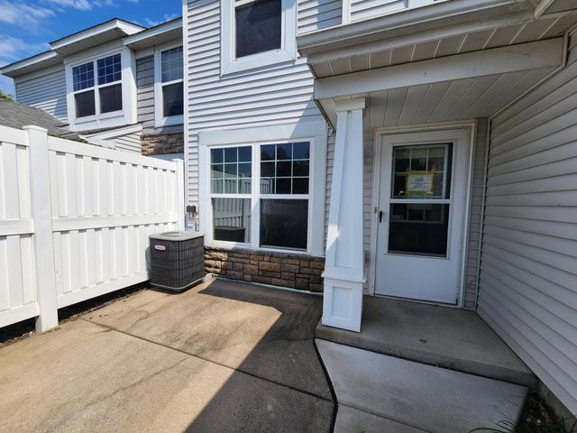 5010 149th Street N 4, Hugo, MN 55038