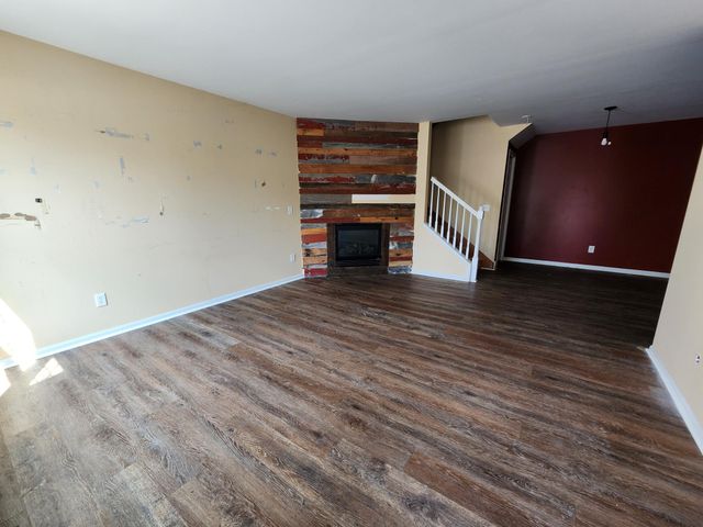 5010 149th Street N 4, Hugo, MN 55038