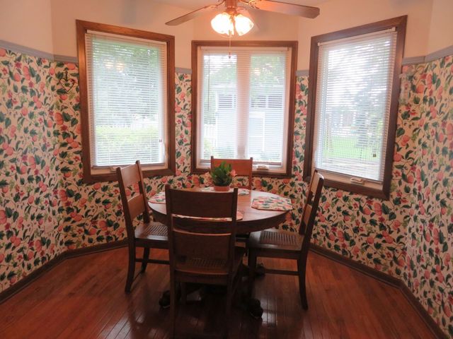 8025 Shoshone Trail, Tinley Park, IL 60477