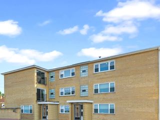 5754 W Lawrence Avenue 1A, Chicago, IL 60630