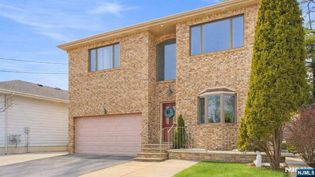 270 Baldwin Avenue, Hasbrouck Heights, NJ 07604