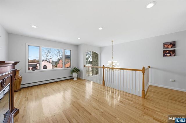 270 Baldwin Avenue, Hasbrouck Heights, NJ 07604