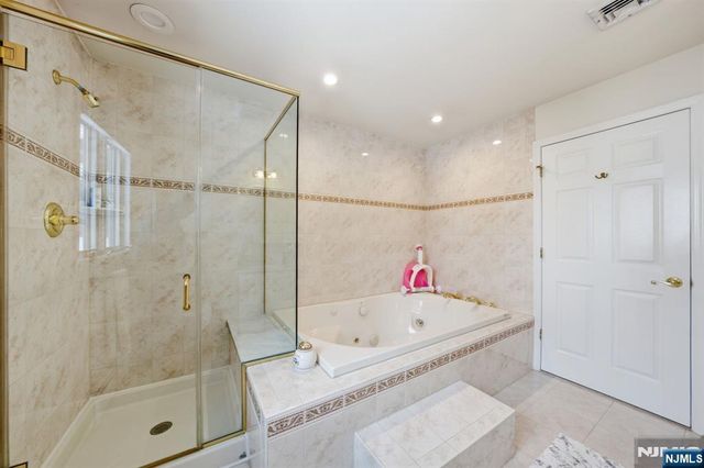 270 Baldwin Avenue, Hasbrouck Heights, NJ 07604