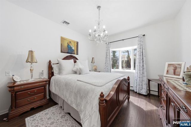 270 Baldwin Avenue, Hasbrouck Heights, NJ 07604