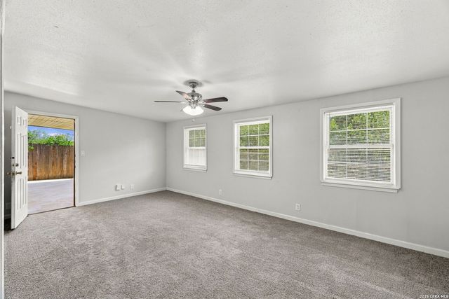 358 TIMBERLANE DR, San Antonio, TX 78218