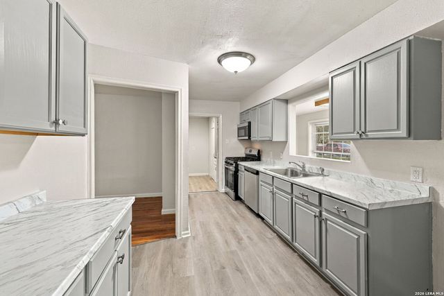 358 TIMBERLANE DR, San Antonio, TX 78218