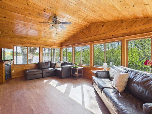 28768 Lakewood Drive NW, Isanti, MN 55040